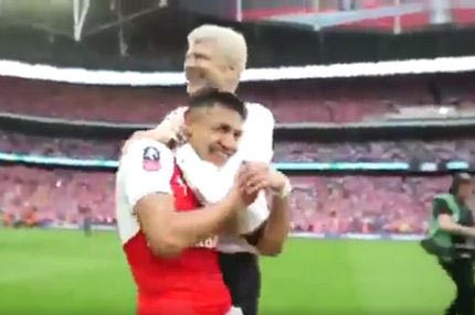 Αγκαλιά παραμονής για Σάντσες;