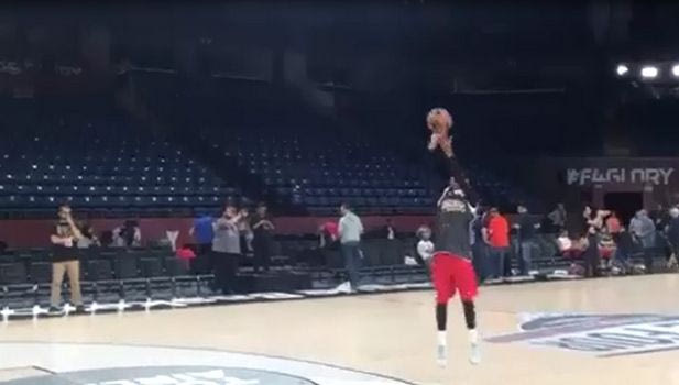 Πόσα σερί τρίποντα βάζει ο Γκριν;