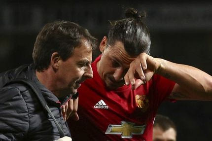 Είναι ακόμη στα… αποδυτήρια της Γιουνάιτεντ ο Ζλάταν