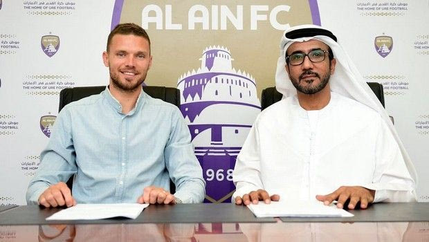 H πρώτη φωτογραφία του Μπεργκ με φανέλα της Αλ Αΐν