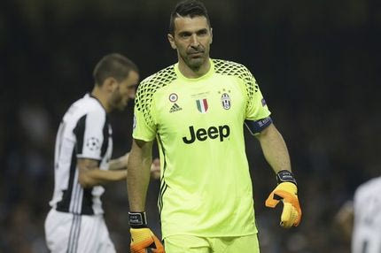 Ο Μέσι δεν χωράει στους κορυφαίους του Μπουφόν