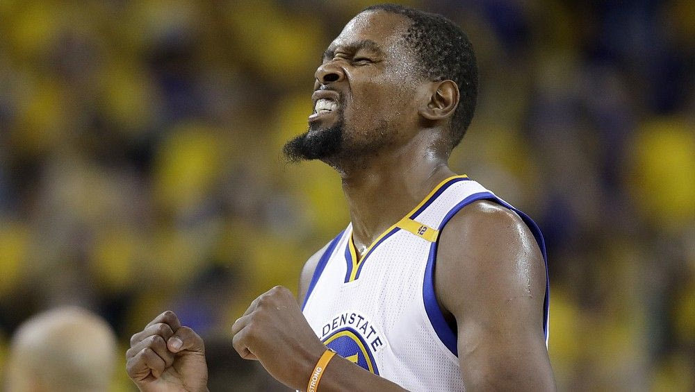 Η “ελληνική” PHOTO του Ντουράντ και οι απίστευτες ύβρεις!