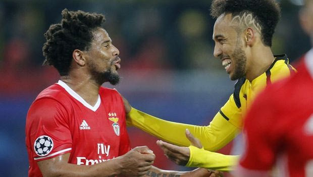 Και ο Ελισέου για αριστερά