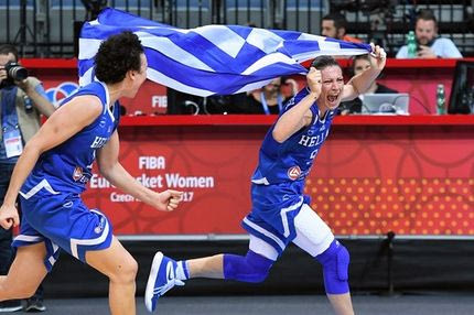 Μέχρι και ο “Θεός” Γκάλης υποκλίθηκε στις ΚΟΡΙΤΣΑΡΕΣ!