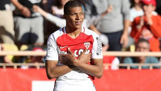 Το πήρε πάνω του ο Κλοπ για το “μπαμ” της χρονιάς με Εμ’Μπαπέ!