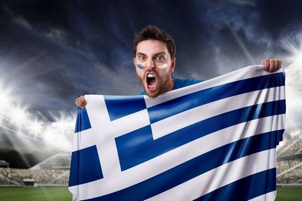 Ένας στους τρεις Έλληνες προτιμά ρομαντική έξοδο παρά τελικό του Champions League