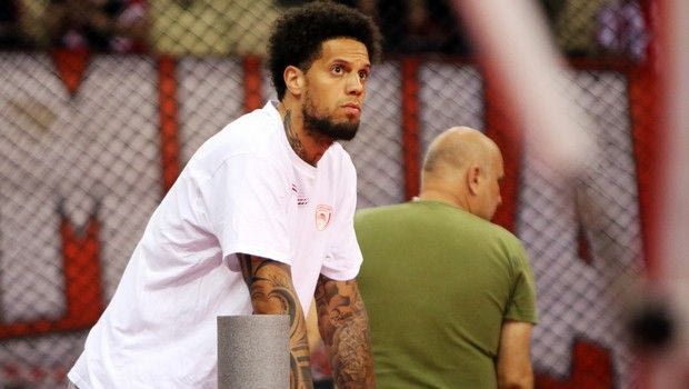 Ο Γκατζούλης ξεθεώνει τον Χάκετ στο ΣΕΦ!