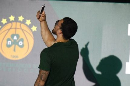 Έκανε… Μύκονο το ΟΑΚΑ