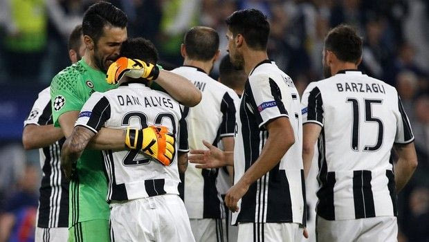 Ο σπουδαίος Μπουφόν αποθέωσε Ζιντάν και Ρονάλντο