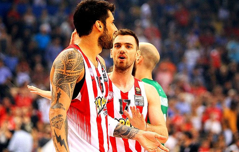 Ποιοι θα κουνήσουν μαντήλι από το ΣΕΦ