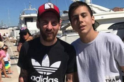 Τι τρέχει με το δεξί γόνατο του Μέσι;