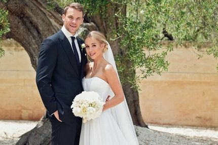 ΓΙΓΑΝΤΑΣ Νόιερ: πήγε στο γάμο του με τις πατερίτσες!