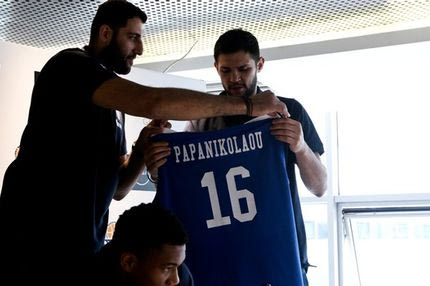 Η Εθνική πάνω από τους συλλόγους για τον Παπανικολάου