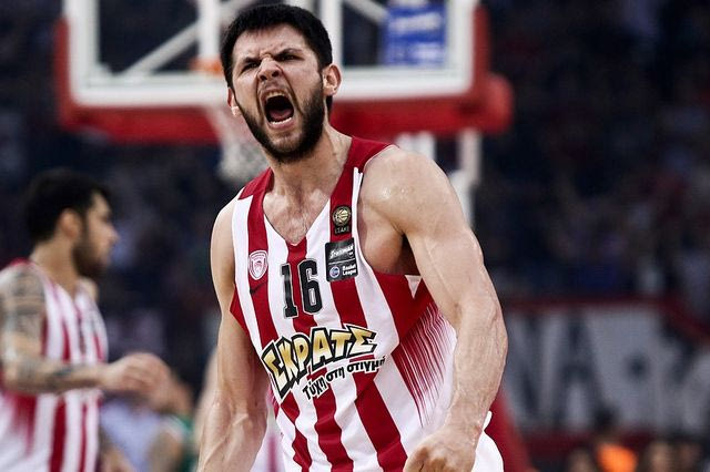 Θρυλέων! Ανατροπή… τίτλου για τον Ολυμπιακό