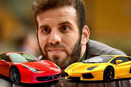 Ανάμεσα σε Lamborghini και Ferrari ο Νίκος Παππάς