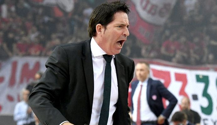 Πυροβολήστε όλοι τον Πασκουάλ! Είναι πολύ βολικό…