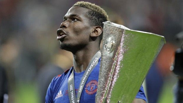 Ο Πογκμπά στηρίζει φανατικά Ντοναρούμα