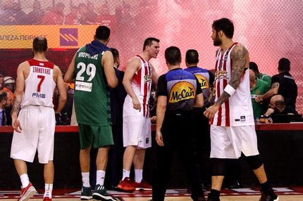 Οι κωλοτούμπες και οι κάφροι του ΣΕΦ