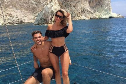 Στην Σαντορίνη με… σέξι μαγιό η κυρία Αϊντάρεβιτς