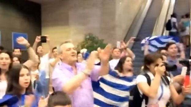 Αποθέωση για τα “χρυσά” κορίτσια