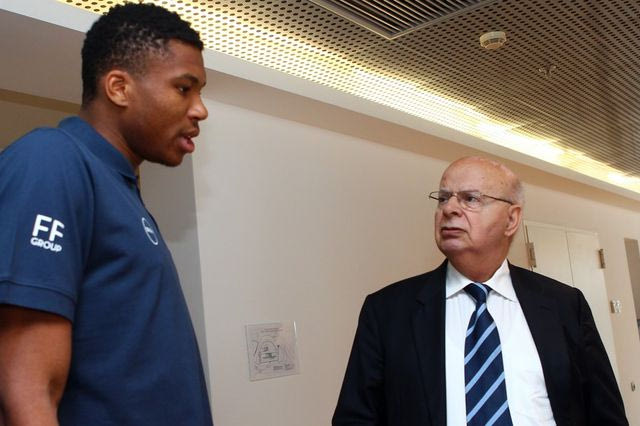 Η απαξίωση του εθνικού προπονητή αφορά τους πάντες