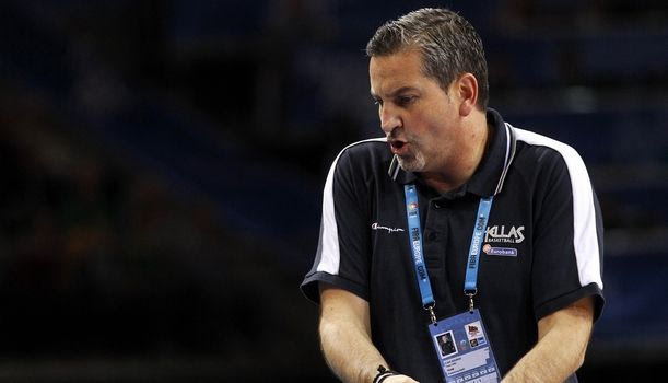 Πρόταση ανανέωσης ο Ζούρος