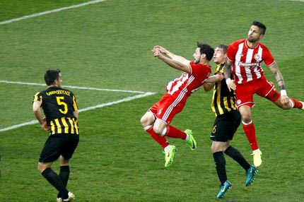 Τρεις στόπερ από Ελλάδα δίνουν μάχη για μεταγραφή στην ίδια ομάδα!