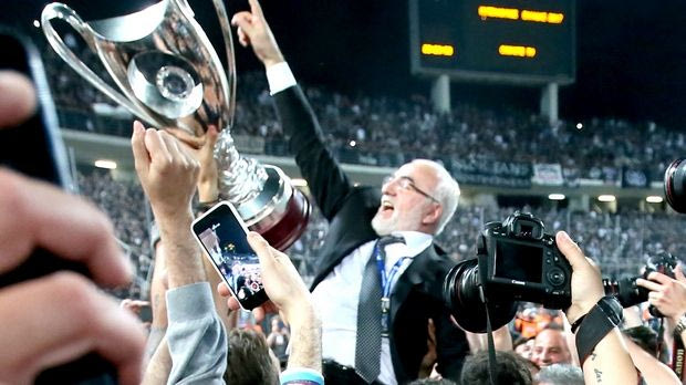 Πετάει, πετάει… ο Σαββίδης!