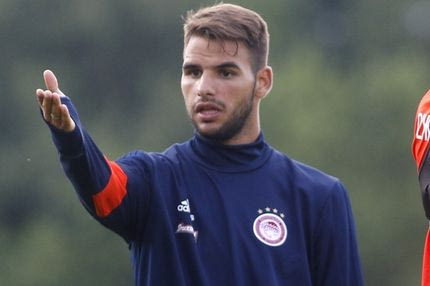 Τι θέλει να πει ο… ποιητής Ταχτσίδης με τα post του;