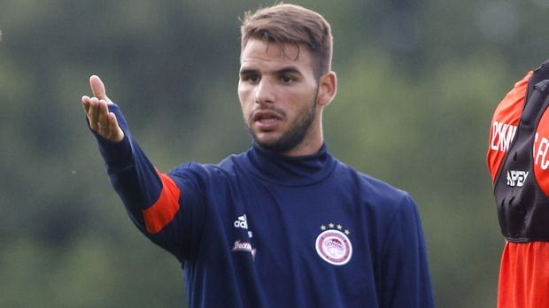 Τι θέλει να πει ο… ποιητής Ταχτσίδης με τα post του;