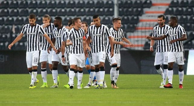 Άλλοι αρχηγοί για Έλληνες – ξένους