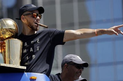 Τα πήρε όλα… κι έμεινε ο Curry!