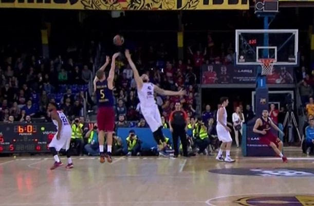 VΙDEO: Ντόλμαν: Ο άνθρωπος που σκόραρε 5 πόντους σε 4,6 δεύτερα