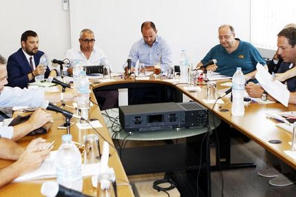 Με επτά ξένους, θα γινόταν επανάσταση: Απορρίφθηκε η πρόταση