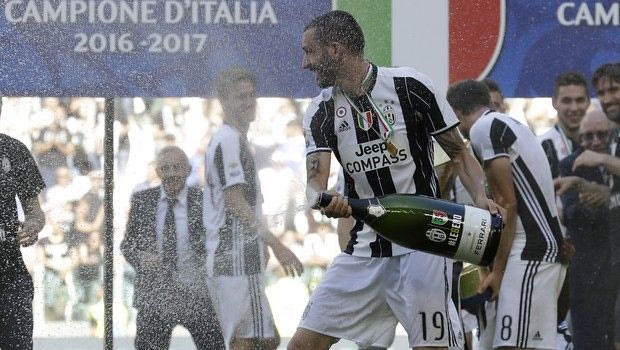 Το πρωτοσέλιδο της οργής για τον Μπονούτσι!