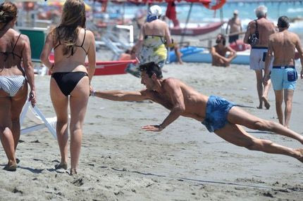 “Θεός” Μπουφόν: κάνει αποκρούσεις και στην παραλία!