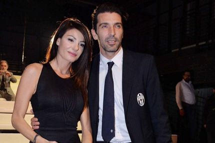 Ο Μπουφόν κάνει μήνυση σε περιοδικό για την “καυτή” φωτογραφία του που έγινε viral