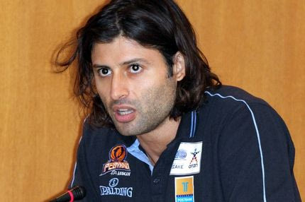 To tweet του Καλλινικίδη για τον πολωνικό φασισμό θα σε κάνει να σκεφτείς διαφορετικά…