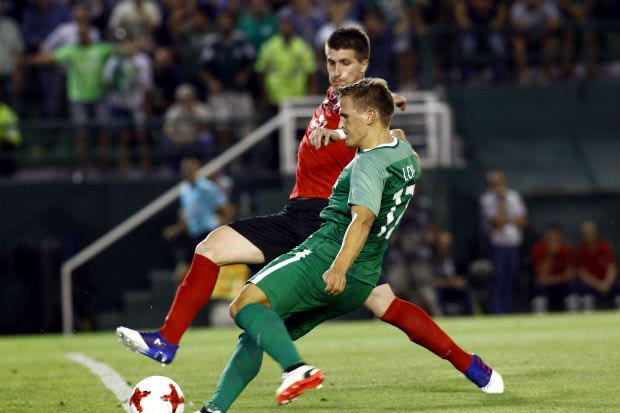 Ο Λουντ φέρνει πρόταση και κουνάει μαντήλι…