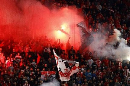 ΤΡΕΛΑ για ένα διαρκείας του Ολυμπιακού