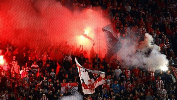 ΤΡΕΛΑ για ένα διαρκείας του Ολυμπιακού