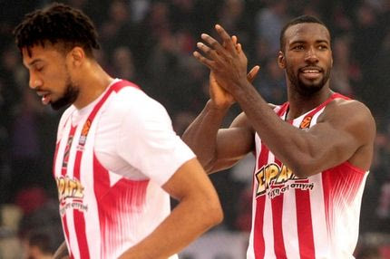 Κάηκε κι από τον χυλό κι από το γιαούρτι ο Ολυμπιακός