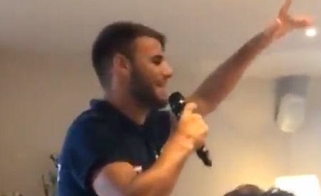 Ο Ταχτσίδης σε ρόλο… Καρρά