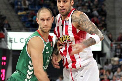 Ο διάλογος Τιλί-Τζέιμς στο twitter ήταν άκρως διασκεδαστικός…