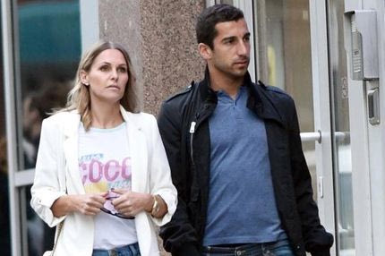 Ζευγάρι με την πρώην γυναίκα του Σισέ ο Μιχιταριάν