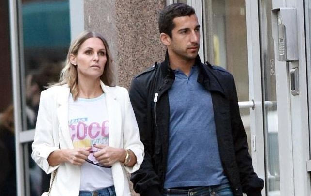 Ζευγάρι με την πρώην γυναίκα του Σισέ ο Μιχιταριάν