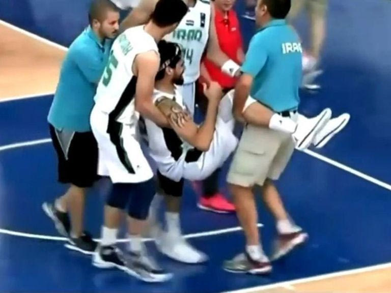 Έσπασε κυριολεκτικά τον αστράγαλο του αντιπάλου με σταυρωτή ντρίμπλα!