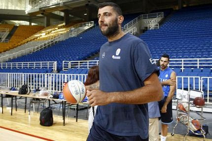 Η έλλειψη κλιματισμού “τρέλανε” τον Μπουρούση!