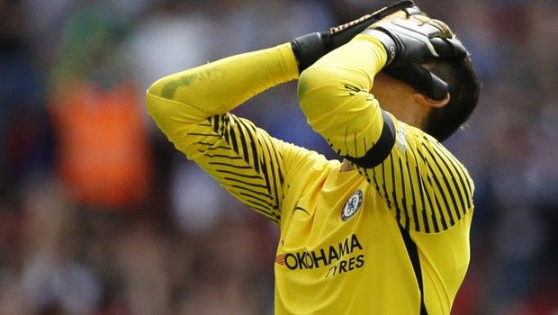 Πάρτι στο Twitter με το πέναλτι του Κουρτουά στα… πουλιά!