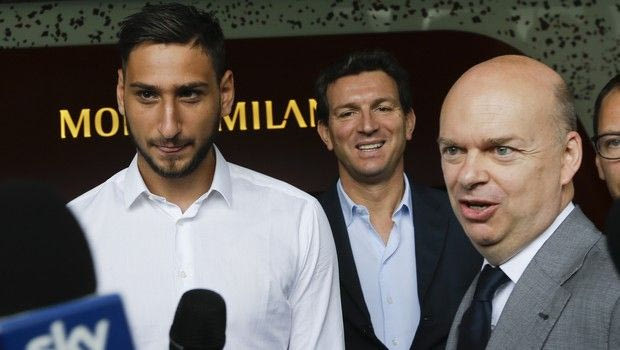 Ο Ραϊόλα βάζει ξανά… φωτιά στην Μίλαν για Ντοναρούμα